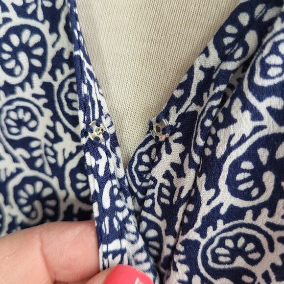 Talbots Side Tie Faux Wrap Top 3X Blue Scroll V-neck 3/4 Sleeve Slimming NEW - Picture 6 of 13